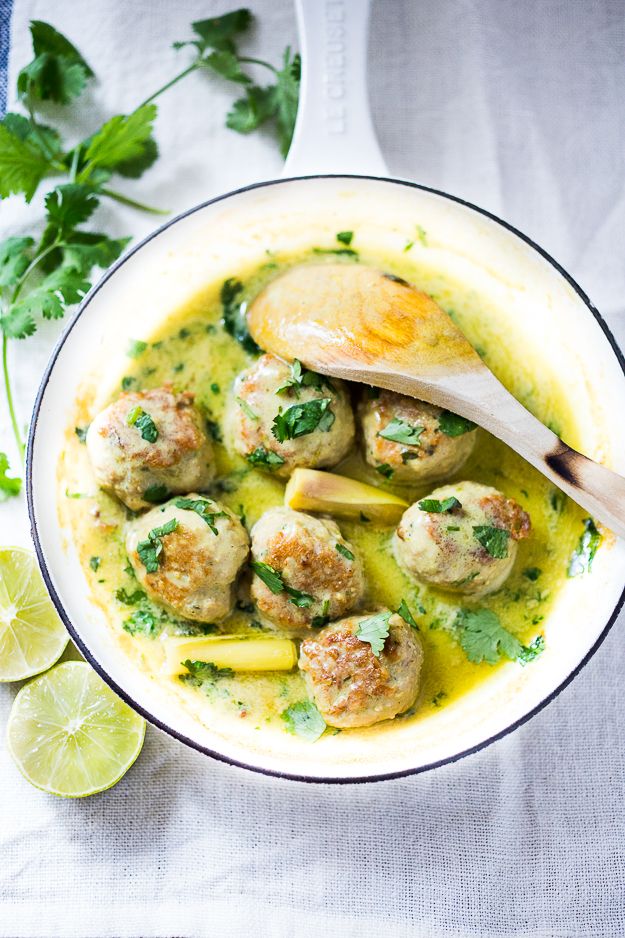 Bulk Thai Turkey Meatballs In Coconut Green Curry Sauce